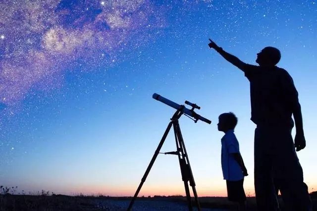 宇宙时空之旅，哈勃望远镜云云牛，为什么不直接用它观察行星外面？