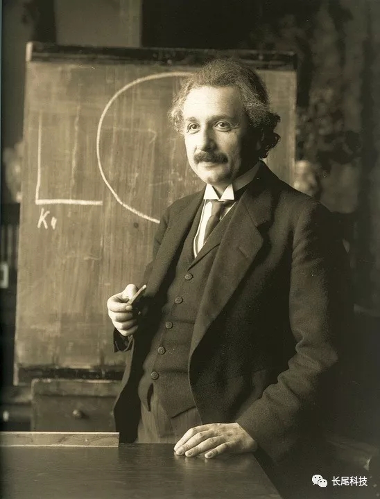 宇宙大怪兽贝蒙斯坦，爱因斯坦是若何发现狭义和广义相对论的？很多人都搞错了！