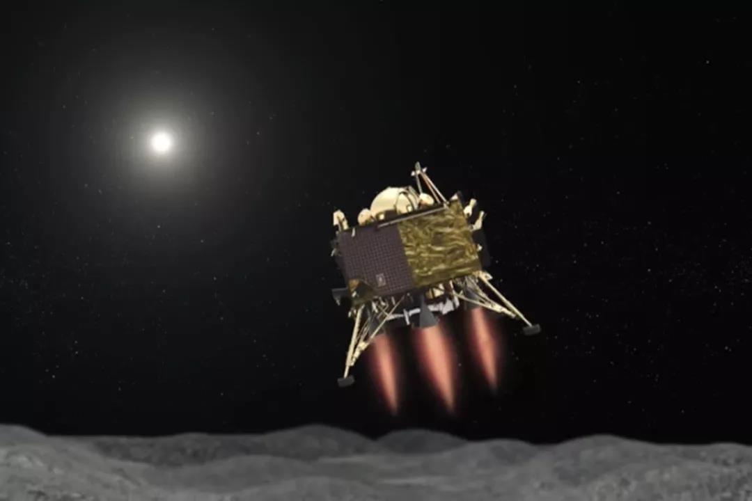 宇宙英雄迪迦奥特曼，NASA发现了印度月球着陆器坠毁的“碎片”！
