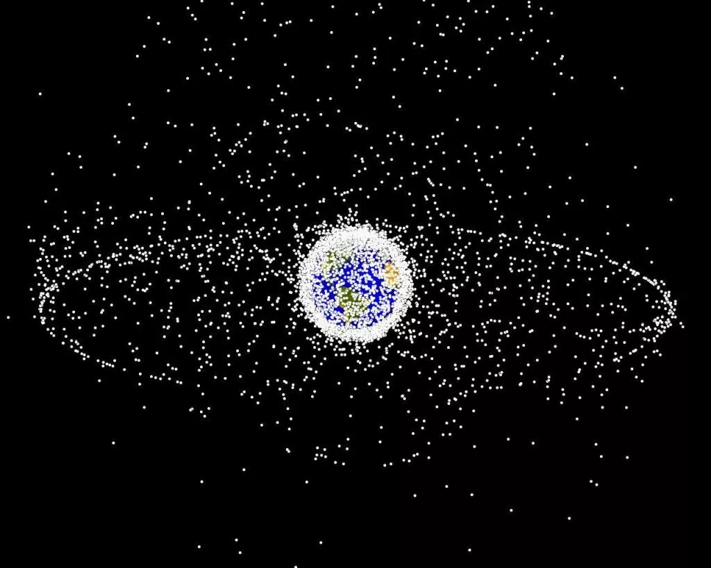 走进霍金的宇宙世界，向垃圾宣战！太空垃圾回收站将于2050年服役